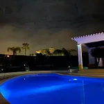 Oliva House فيلة *